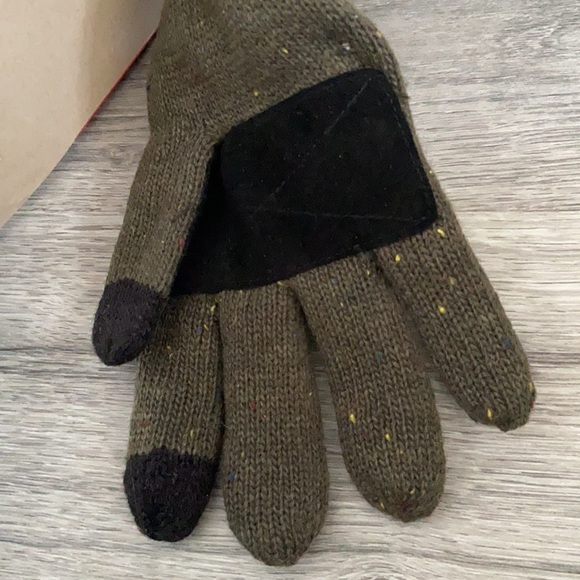 Levi's mens glove winter wear snow Donegal Glove With Leather Patch Olive green - Picture 13 of 14